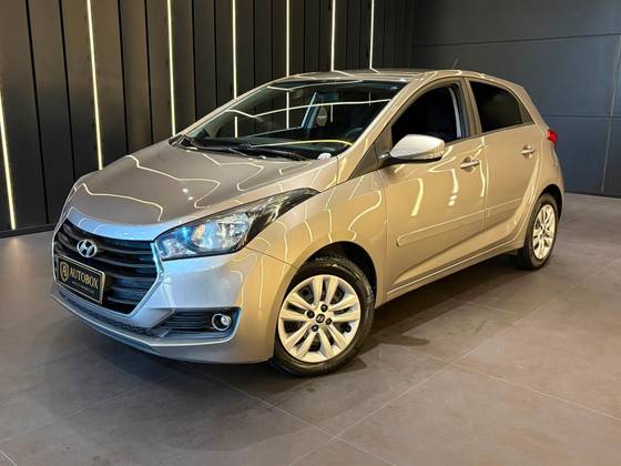 HYUNDAI HB20X 1.6 16V STYLE FLEX 4P AUTOMÁTICO HYUNDAI HB20X 1.6 16V STYLE FLEX 4P AUTOMÁTICO